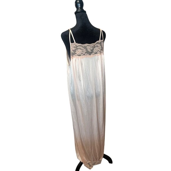 Vintage Henson Kickernick Gown Lace Floral Detail Negligee Button Robe 60s - Picture 4 of 9